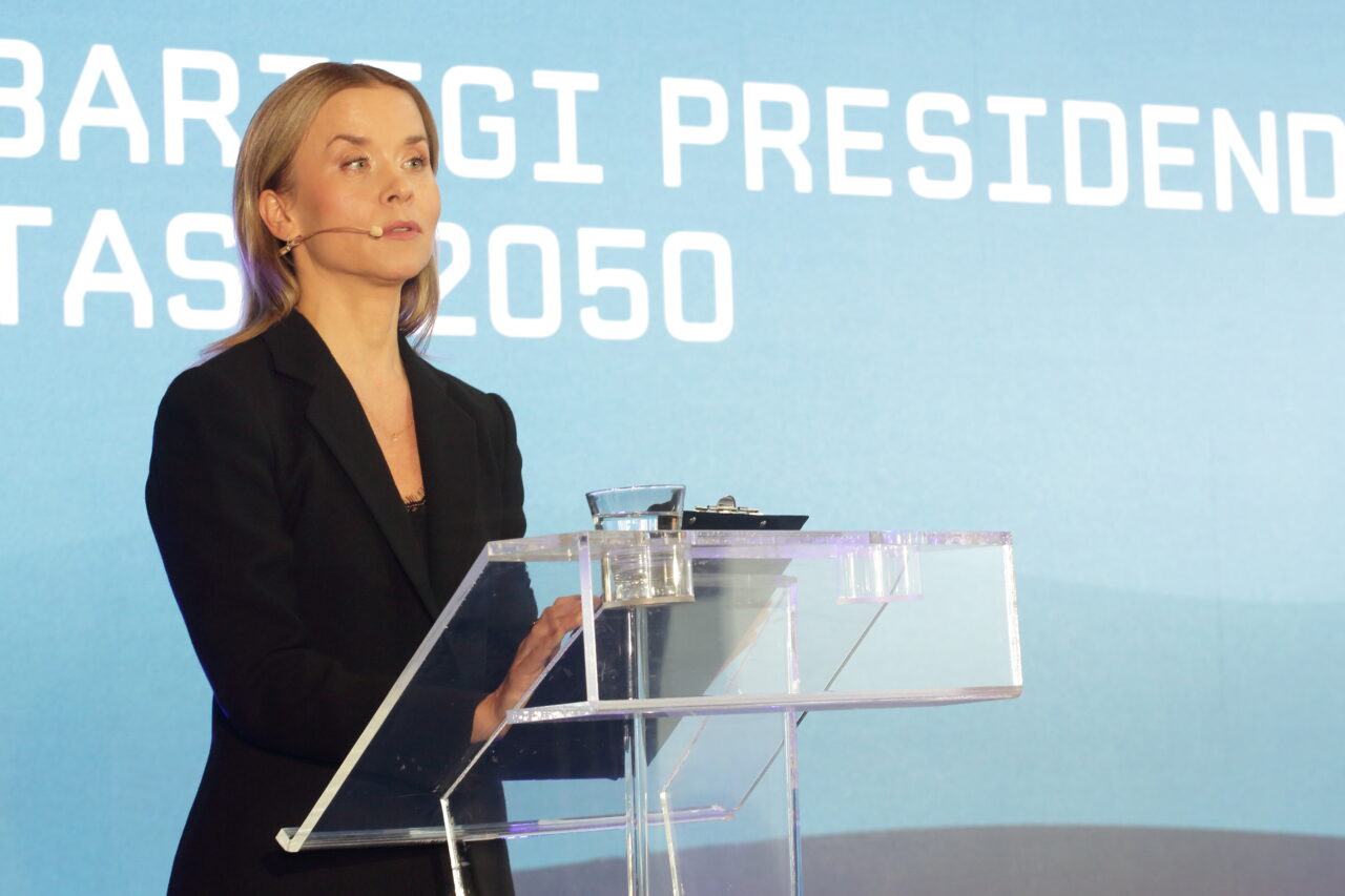 Evelin Võigemast, Presidendi kõne aastast 2050. Foto Olev Mihkelmaa